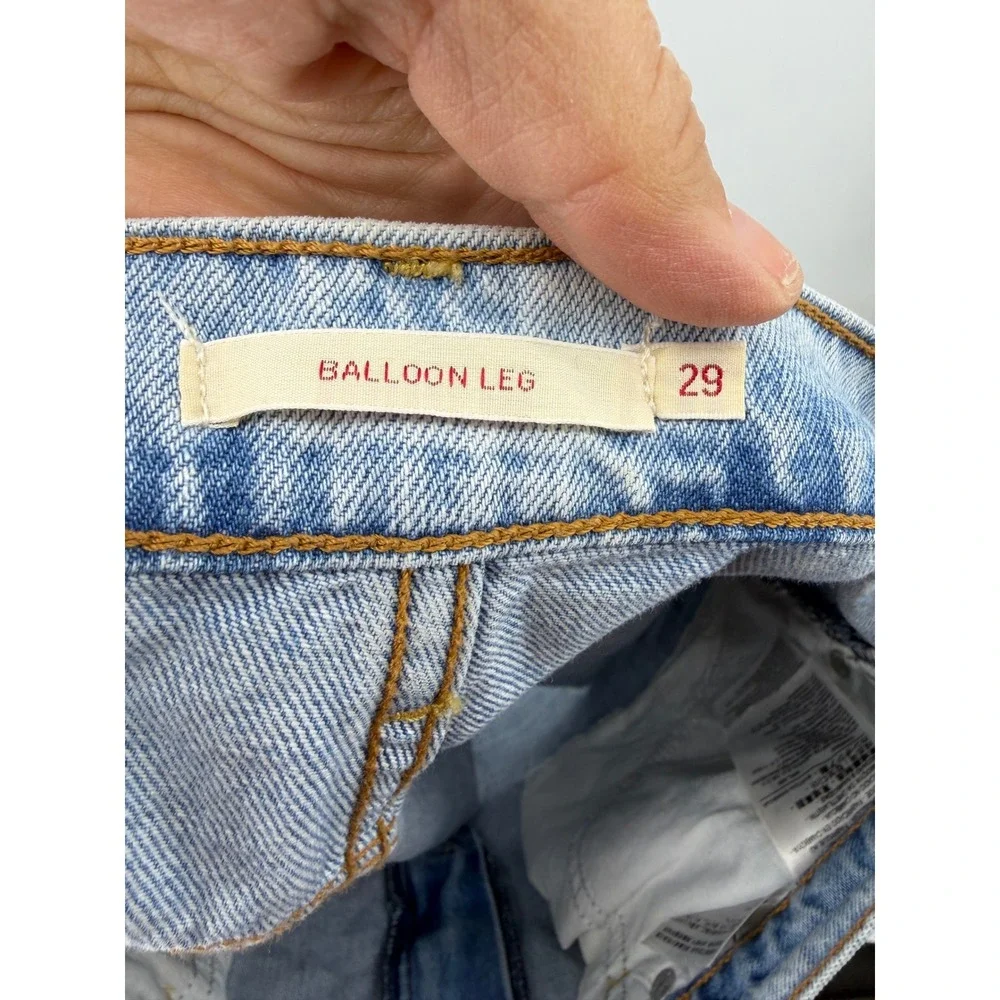 Levi's Balloon Leg Shorts Women 29 Light Wash Denim High Rise Raw Hem 85314-0003